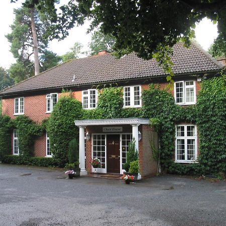 Chart House Bed And Breakfast Dorking Bagian luar foto